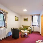 Waldhaeusel 3*