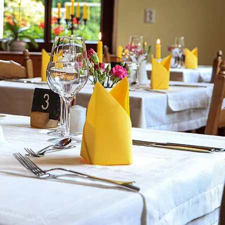 מלון Waldhaeusel באד שאנדאו