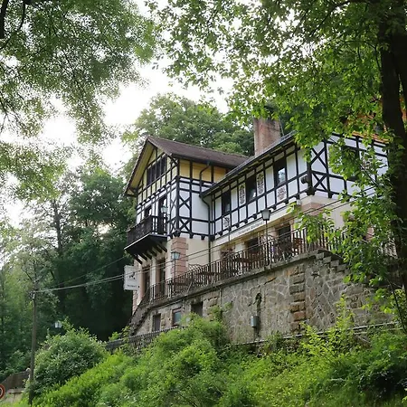 Waldhaeusel באד שאנדאו